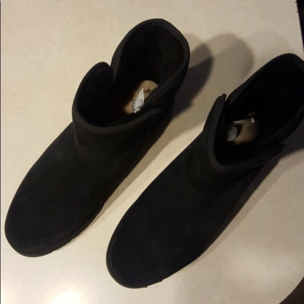 Black UGGs - Kristen Boot - Size 9